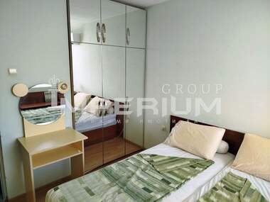 Închiriere - Apartament în Ceaîka,  Varna