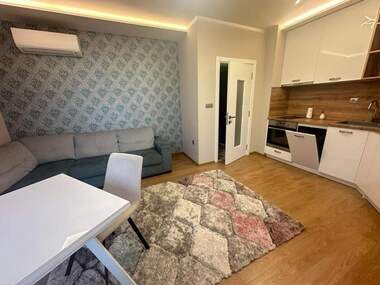 Miete - Wohnung in Mladejki halm,  Plowdiw