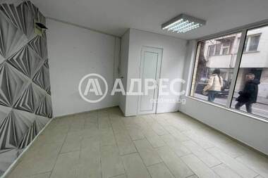 Ενοίκιο - Γραφείο σε Колхозен пазар,  Варна