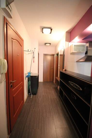 Miete - Wohnung in Wazrajdane,  Burgas