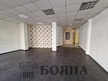 For rent - Store/Office/Storage/Beauty saloon in Center,  Ruse