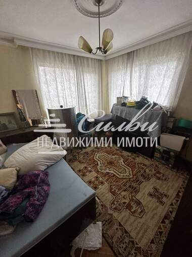 Продажба - Етаж от къща в Дивизионна болница,  Шумен