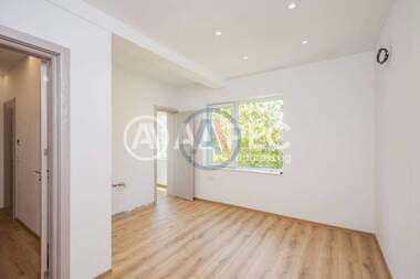 Vânzare - Apartament în Pogrebi,  Varna