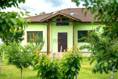For sale - House in Chervena Voda,  Ruse