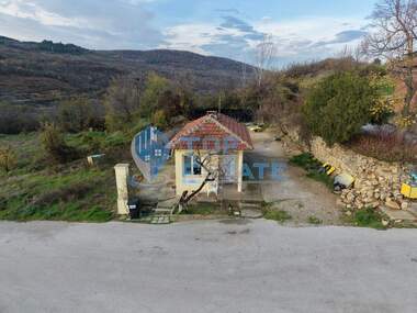 Vânzare - Spațiu industrial în Gorna Oriahovița,  Veliko Tărnovo