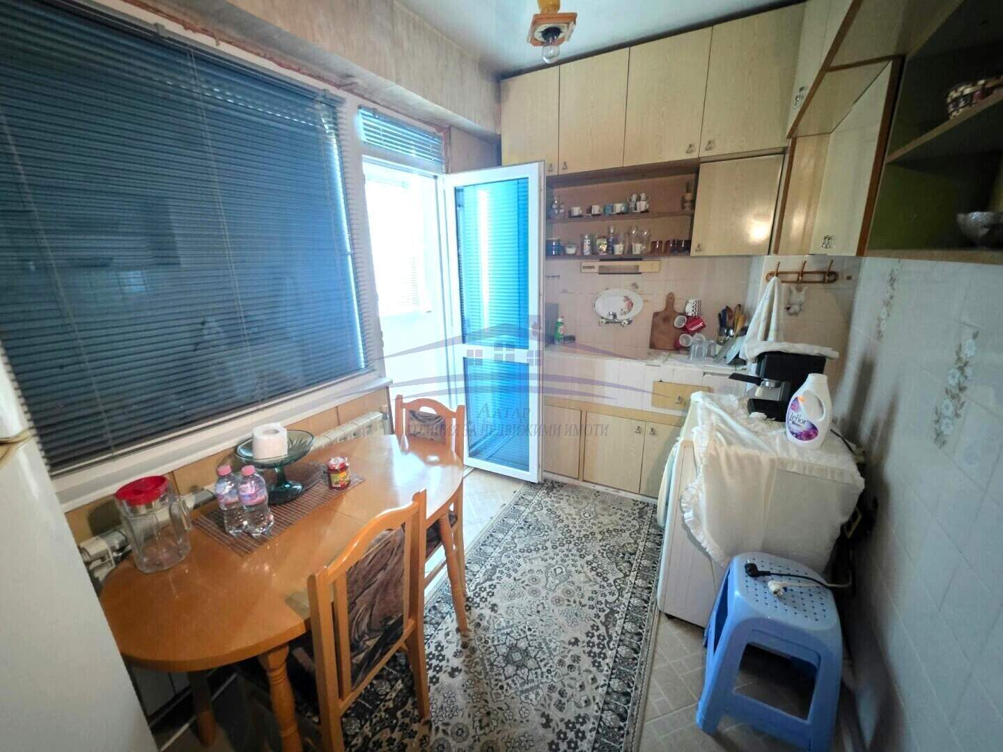 Тристаен Апартамент в Запад-2, Търговище – снимка 8