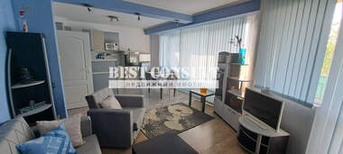 Închiriere - Apartament în Văzrajdane,  Ruse