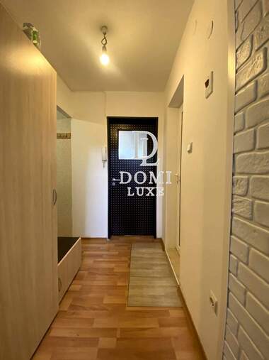 For sale - Apartment in Liatno kino Trakia,  Varna
