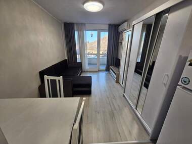 Miete - Wohnung in Mladejki halm,  Plowdiw
