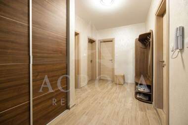 Продажба - Апартамент в Остромила,  Пловдив