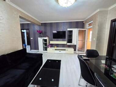 Închiriere - Apartament în Marașa,  Plovdiv