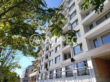 Vânzare - Apartament în Center,  Varna