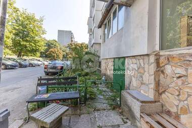 Vânzare - Apartament în Mladost 1,  Varna
