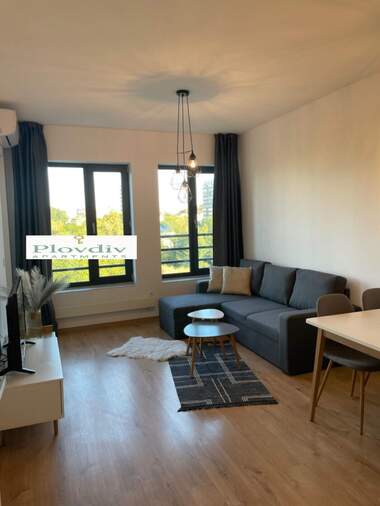 Miete - Wohnung in Mladejki halm,  Plowdiw