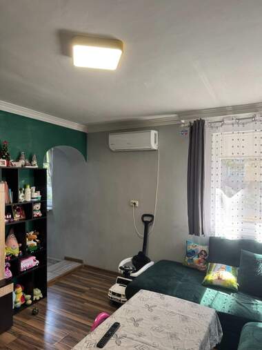 Продажба - Етаж от къща в Център,  Монтана