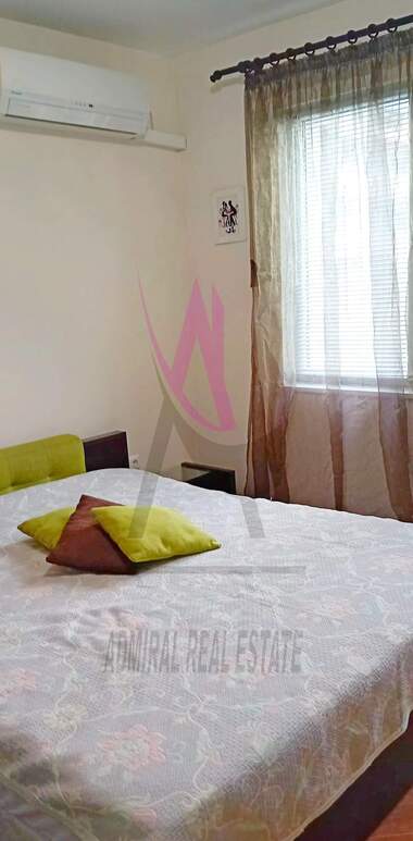 Închiriere - Apartament în Văzrajdane 1,  Varna