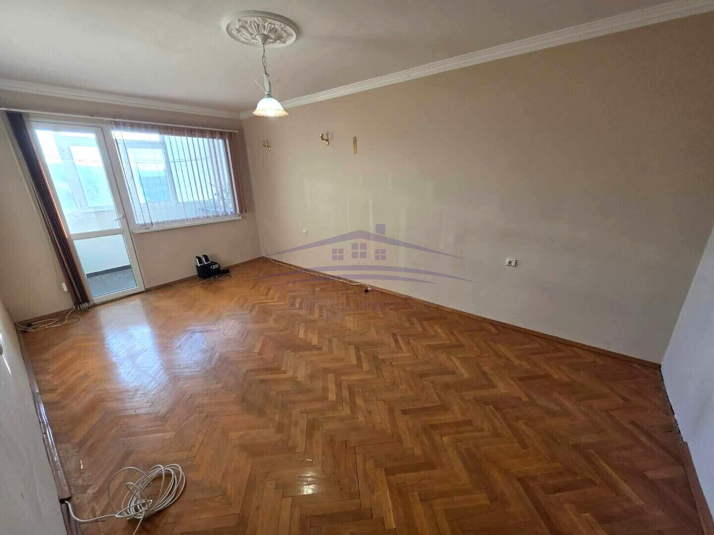 Δίδωμο Διαμέρισμα σε Κοοπερατιβεν  παζαρ, Ταργοβισχτε – φωτογραφία 7