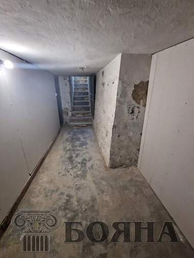 Ενοίκιο - Κατάστημα/Γραφείο/Αποθήκη/Κομμωτήριο σε Център,  Русе