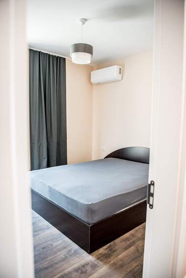 Închiriere - Apartament în Văzrajdane 3,  Varna
