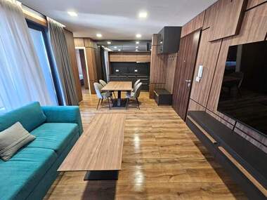 Miete - Wohnung in Mladejki halm,  Plowdiw
