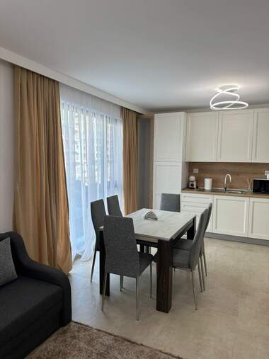 Închiriere - Apartament în Hristo Smirnenski,  Plovdiv