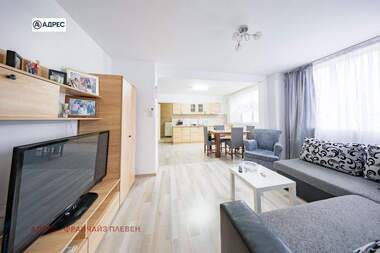 Vânzare - Apartament în Mladost,  Lovece