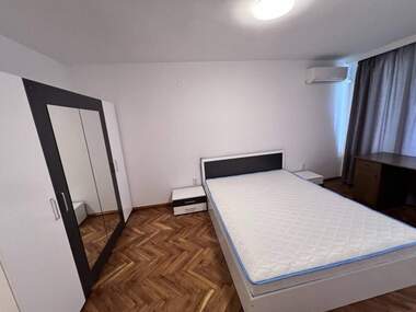 Închiriere - Apartament în Lazur,  Burgas