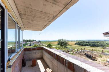 For sale - House in Priseltsi,  Varna