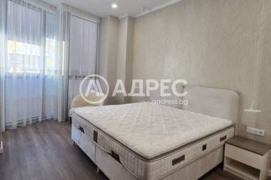 Ενοίκιο - Διαμέρισμα σε Център,  Варна