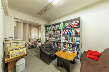 Verkauf - Büro in Elektron,  Warna