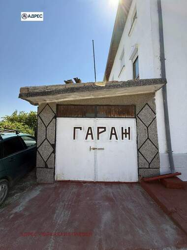 Продажба - Къща в Луковит,  Ловеч