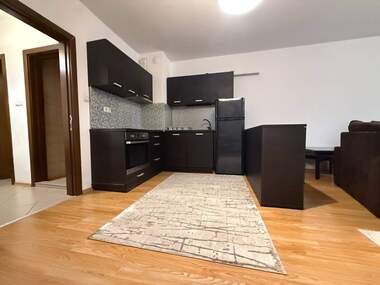 Închiriere - Apartament în Văzrajdane,  Burgas