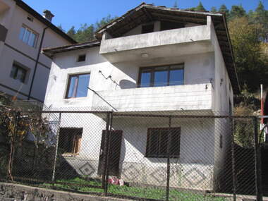 For sale - House in Madan,  Smolian