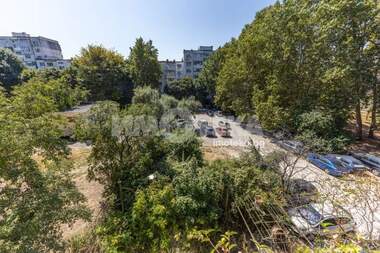 Vânzare - Apartament în Mladost 1,  Varna