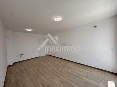 Satış - Apartman olarak Vazrajdane 3,  Varna
