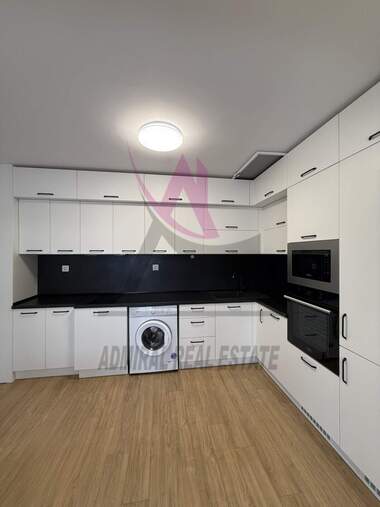 Închiriere - Apartament în Văzrajdane 3,  Varna