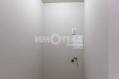 Продажба - Апартамент в Център,  Варна