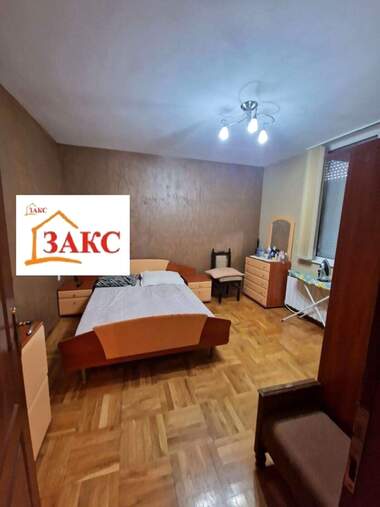 Продажба - Апартамент във Възрожденци,  Кърджали