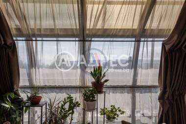 For sale - Apartment in Morska Gradina,  Varna