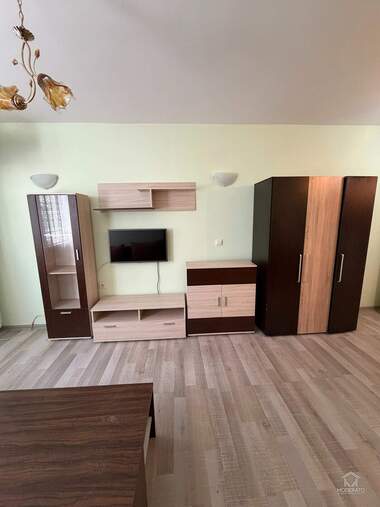 Închiriere - Apartament în Văzrajdane,  Burgas
