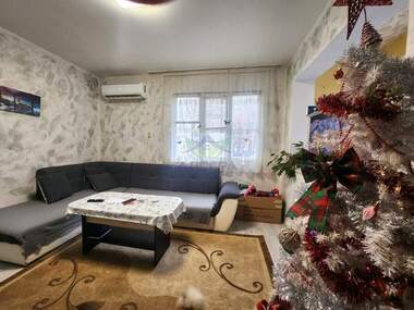 For sale - Floor of a house in Stavropol,  Pazardjik