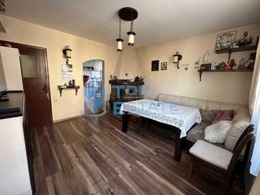 For sale - Floor of a house in Centеr,  Veliko Tarnovo
