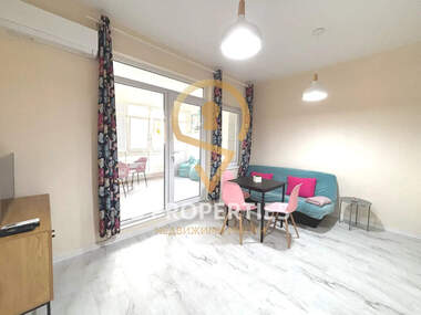 Vânzare - Apartament în Center,  Varna