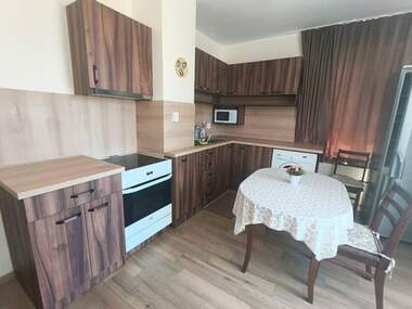 Miete - Wohnung in Üjen,  Plowdiw