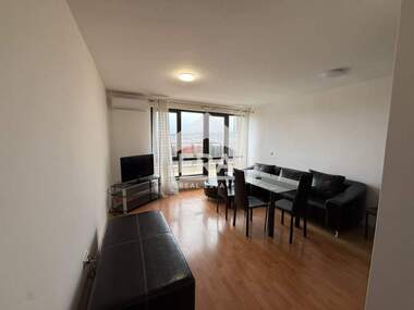 Verkauf - Wohnung in Zentar,  Weliko Tarnowo