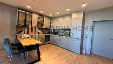 Închiriere - Apartament în Sfinții Constantin și Elena,  Varna