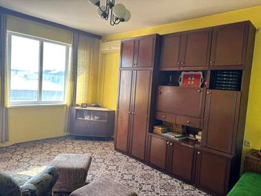 Verkauf - Etage von Haus in Nowi Pazar,  Schumen
