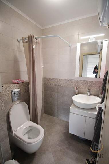 Miete - Wohnung in Wazrajdane,  Burgas