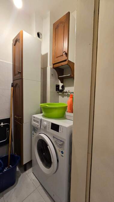 Închiriere - Apartament în Văzrajdane,  Burgas