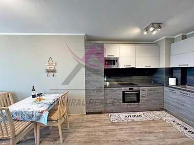 Miete - Wohnung in Briz,  Warna